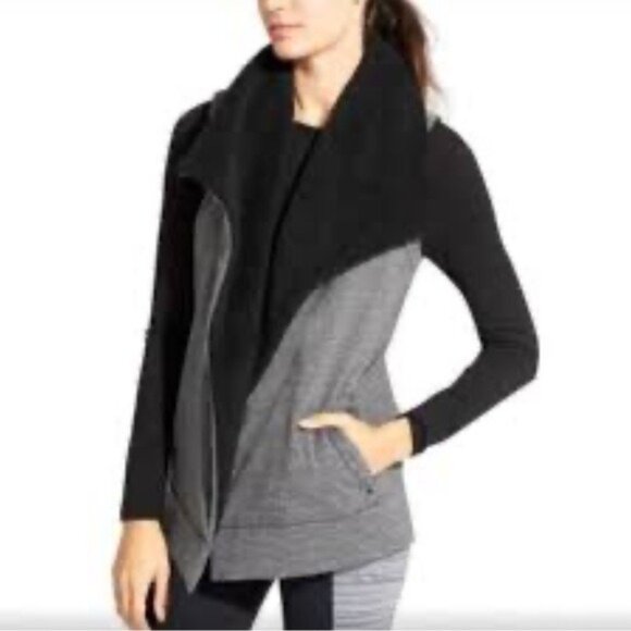 Athleta Gray Apres Anything Sherpa Fleece Vest Zip Front Pocketed Size XS - Picture 1 of 12